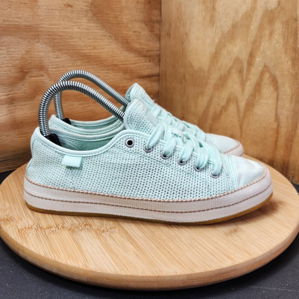 UGG Claudi Womens Mint Green Sneakers Size 7
